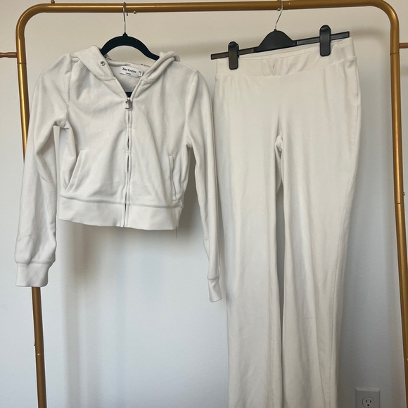 Juicy Couture White Pants & Hoodie Set - Picture 2 of 2